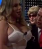A Konan se le van los ojos con 'La Vecina'