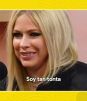 Avril Lavigne habla de su teoría conspirativa