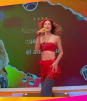 Natalia imita el sensual baile de Shakira