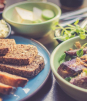 Alimentación saludable para personas mayores: lo que sí y lo que no