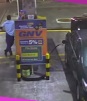 Carro explota mientras cargaban gasolina