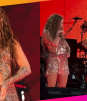 Shakira y Danna sorprenden durante concierto en CDMX