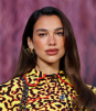 Dua Lipa demanda a Samsung por usar su imagen