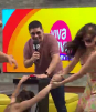 Yams y Dani Villa se dan tremendo encontronazo en vivo