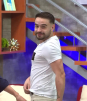 Jerry Hernández sufre 'accidente' con su ropa