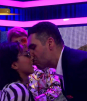 Pollo hace la campechana del amor