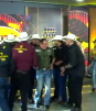 Avientan a Chavana en pleno programa