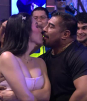 Beso de amor de 'C5' y Alina