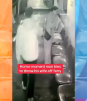 Hombre intenta aventar a su esposa por la borda de un ferry