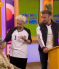 La Maestra Resurrección y Chicken se 'agarran' en vivo