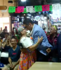 'El Pollo' queda enamorado de esta señora