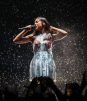 Olivia Rodrigo sorprende con su vestuario durante concierto