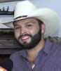 Leonardo Aguilar vive momento incómodo; su show estaba vacío