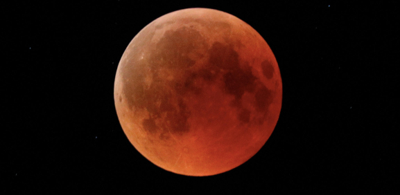 Así se vio el eclipse lunar más largo del siglo
