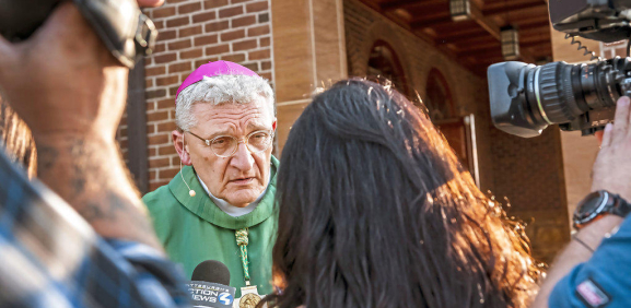 Tras reportes de abuso sexual, Obispo de Pittsburgh no renunciará