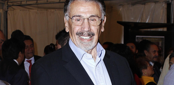 Alfonso Arau Debra Messing