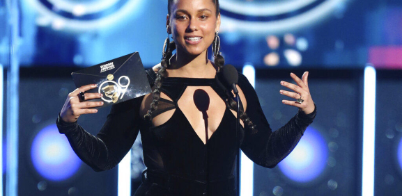 Alicia Keys será anfitriona de los Grammy el mes entrante