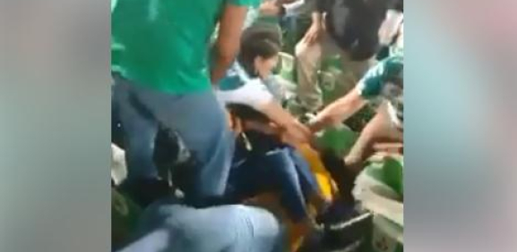 Golpean a aficionada de Tigres