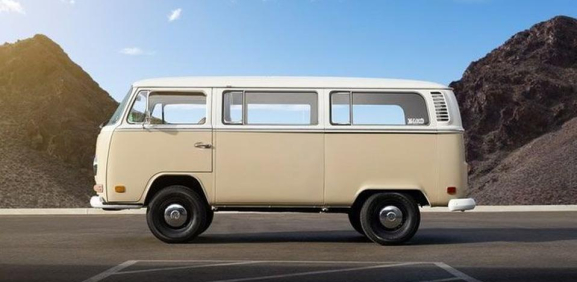 Volkswagen convirtió una Combi de 1972 en un auto eléctrico llamado e-Bus