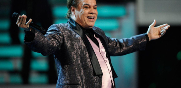 Lanzan imágenes inéditas de Juan Gabriel en hotel