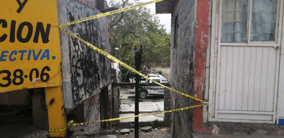 Ejecutan a un hombre dentro de su casa en Juárez