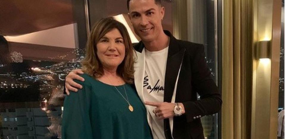 Cristiano Ronaldo y su madre