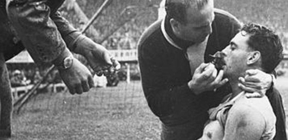 Conoce la insólita historia del jugador que murió y revivió en el mismo partido