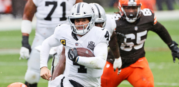 Derek Carr y los Raiders vencen a los Browns en la Semana 8 de la NFL.