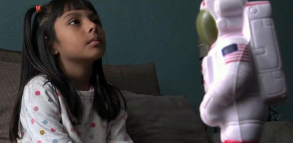 Adhara pérez niña genio