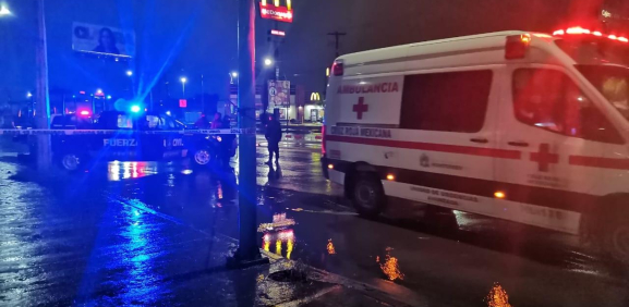 Encuentran a un hombre muerto sobre la avenida Lincoln
