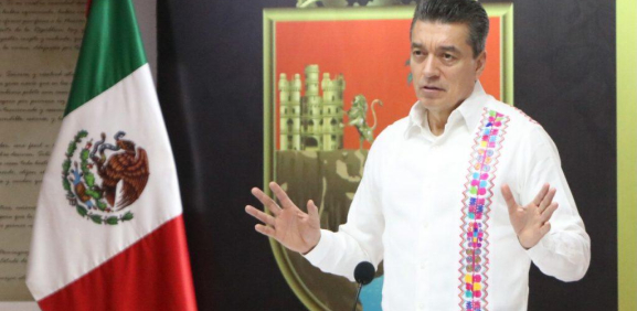 Gobernador de Chiapas acusa hackeo de su celular 
