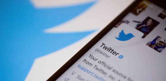 Eliminó Twitter verificación a cuentas por no pagar suscripción