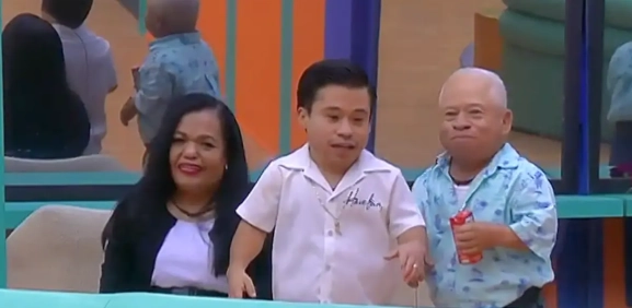 Abelito se reencuentra con sus papás en tierno momento